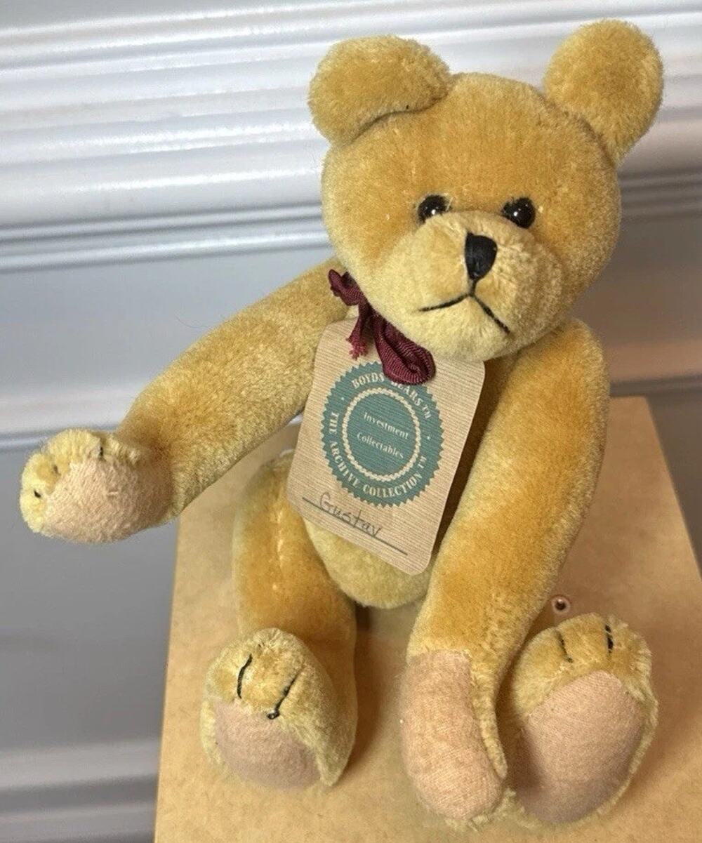 Vintage 1990 Boyds Bears Gustav Teddy Bear 100% Wool Jointed w/ Hang Tag